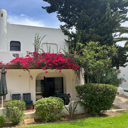 Beautiful Villa With Terrace & Garden フェラグド エクステリア 写真