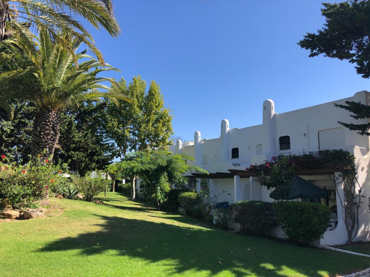 Beautiful Villa With Terrace & Garden フェラグド エクステリア 写真
