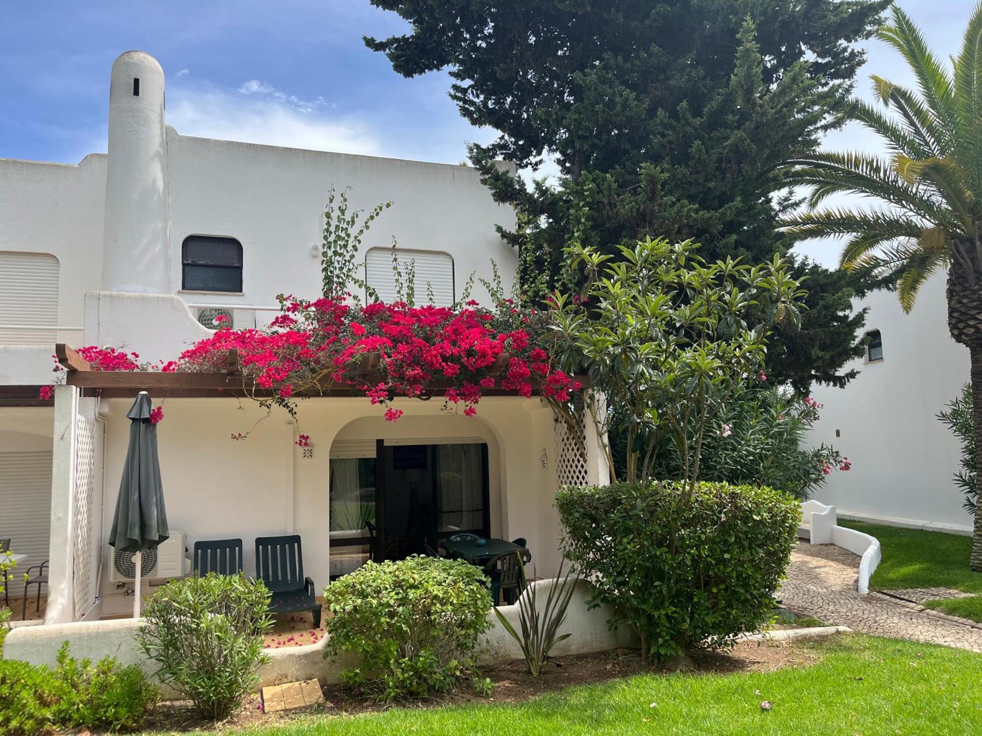 Beautiful Villa With Terrace & Garden フェラグド エクステリア 写真